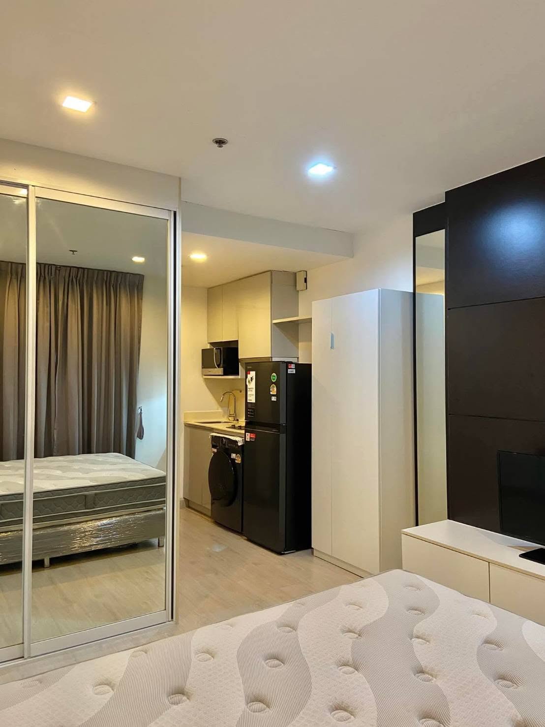 ไอดีโอ โมบิ สุขุมวิท 81 — photo 1